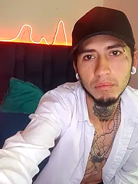 Tattoboy19cm online show from September 12, 2025, 1:44 pm