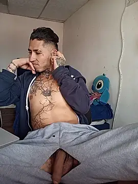 Tattoboy19cm online show from April 15, 2026, 7:58 pm