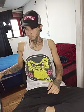 Tattoboy19cm online show from May 30, 2026, 10:40 pm