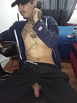 Snapshot of Tattoboy19cm chatting on June 11, 2026, 4:38 pm Tattoboy19cm online show from June 11, 2026, 4:38 pm