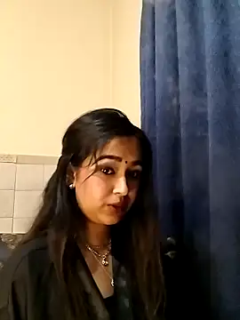 Snapshot of cute_indianxo chatting on May 3, 2026, 8:04 pm cute indianxo online show from May 3, 2026, 8:04 pm