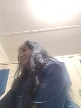 Snapshot of cute_indianxo chatting on May 16, 2026, 6:07 pm cute indianxo online show from May 16, 2026, 6:07 pm