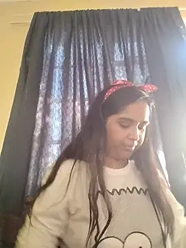 Snapshot of cute_indianxo chatting on June 8, 2026, 5:41 am cute indianxo online show from June 8, 2026, 5:41 am