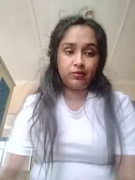Snapshot of cute_indianxo chatting on June 9, 2026, 2:17 pm cute indianxo online show from June 9, 2026, 2:17 pm
