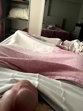 Heros2000 online show from November 10, 2025, 5:28 am