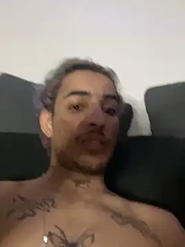 Snapshot of luluycoco chatting on November 15, 2025, 2:24 pm luluycoco online show from November 15, 2025, 2:24 pm