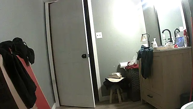 lovemedirty online show from October 16, 2025, 7:42 am