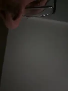 JJG327 online show from October 22, 2025, 4:13 am