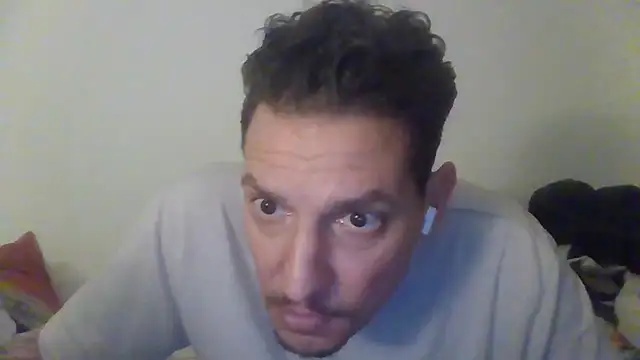 Snapshot of ARTANIS20 chatting on May 20, 2026, 10:54 am ARTANIS20 online show from May 20, 2026, 10:54 am