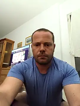 Parejabdsm90 online show from October 18, 2025, 2:14 am