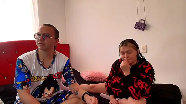 Husbands Horny online show from October 24, 2025, 12:34 pm