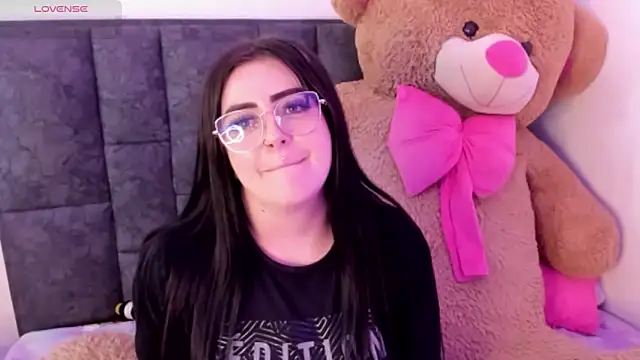 Snapshot of bellacruz3 chatting on February 24, 2026, 11:25 pm bellacruz3 online show from February 24, 2026, 11:25 pm