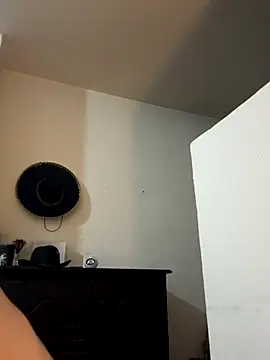 santiago cutex online show from October 24, 2025, 9:38 am