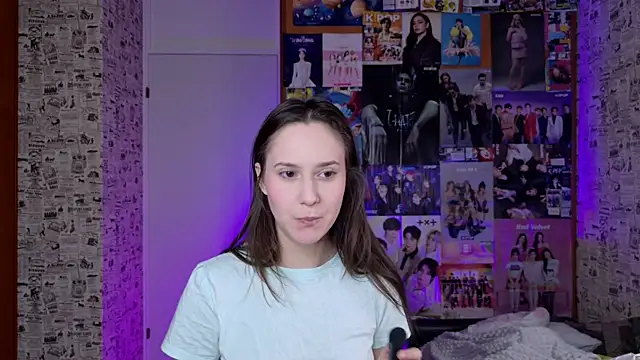 LucyRose3 online show from December 3, 2025, 4:42 am