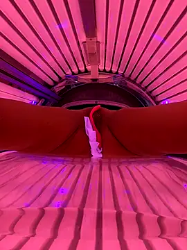 SwingWingWomanSweden online show from October 18, 2025, 7:36 pm