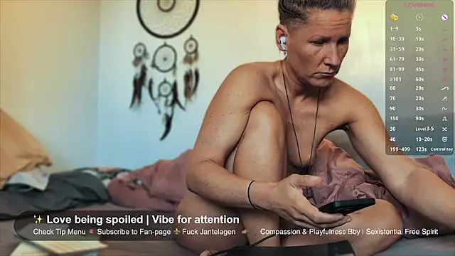 SwingWingWomanSweden online show from March 31, 2026, 7:42 am