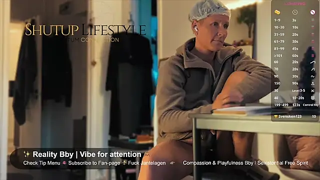 Snapshot of SwingWingWomanSweden chatting on April 27, 2026, 7:12 pm SwingWingWomanSweden online show from April 27, 2026, 7:12 pm