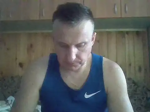 Snapshot of Maksymilian1 chatting on June 17, 2026, 5:36 pm Maksymilian1 online show from June 17, 2026, 5:36 pm