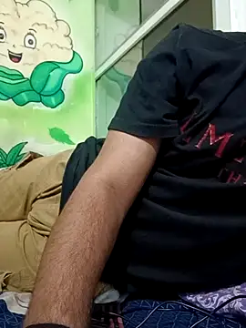 aarav 013 online show from April 18, 2026, 5:28 pm