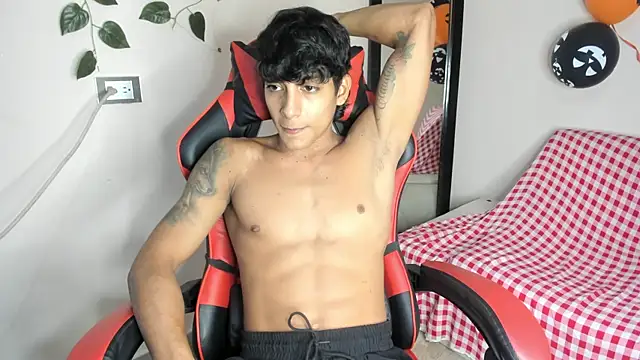 axel rousse2 online show from November 7, 2025, 10:21 pm