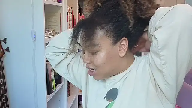 zahrabliss online show from September 26, 2025, 8:02 pm