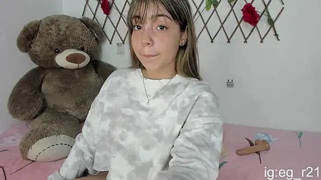 emma grays2 online show from October 10, 2025, 4:00 am