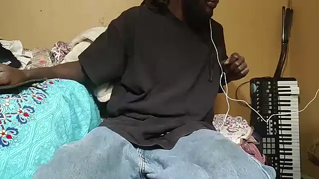 EYEzIAM online show from October 22, 2025, 3:29 am