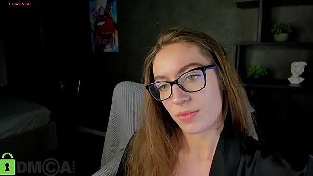 Agnes Wells online show from October 25, 2025, 9:28 am