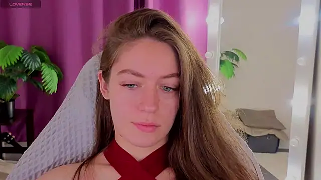 Snapshot of Agnes_Wells chatting on June 10, 2026, 1:06 am Agnes Wells online show from June 10, 2026, 1:06 am
