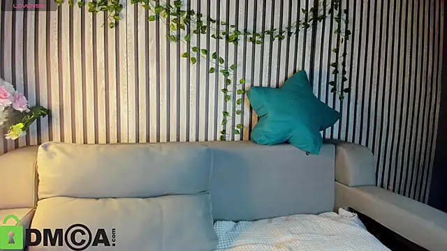 Casey Sweeet online show from December 5, 2025, 9:29 am