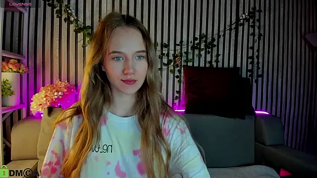 Casey Sweeet online show from February 18, 2026, 1:01 am