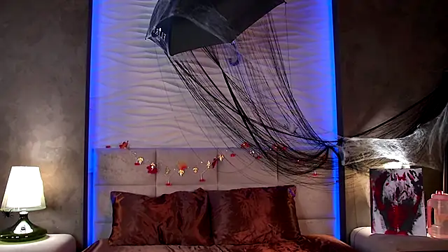 Snapshot of AriWild chatting on October 31, 2025, 4:57 am AriWild online show from October 31, 2025, 4:57 am