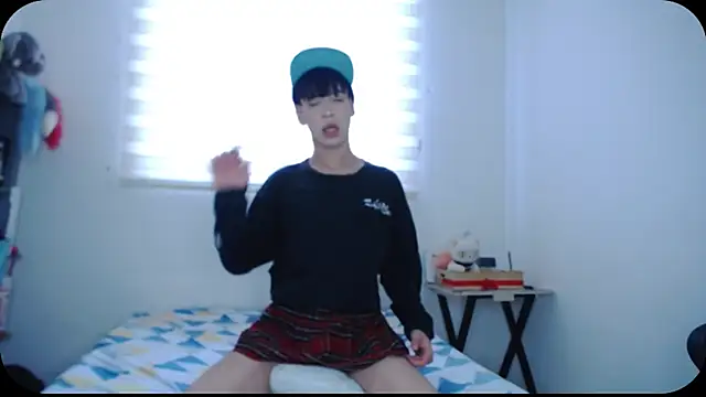 lucky stricke online show from September 28, 2025, 8:25 pm