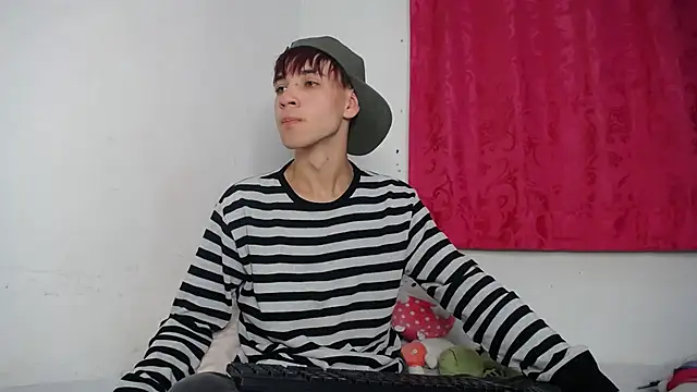 lucky stricke online show from November 28, 2025, 6:27 am