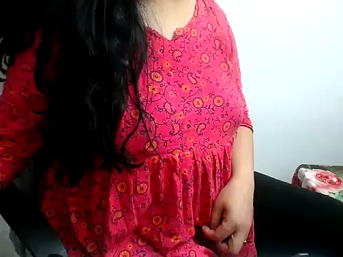 Snapshot of Roshi_Love chatting on June 22, 2026, 1:40 am Roshi Love online show from June 22, 2026, 1:40 am