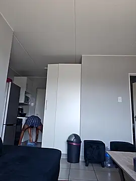 mojaymort online show from October 12, 2025, 10:14 am