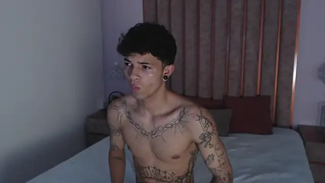 Enzo Hunter online show from October 7, 2025, 1:58 am