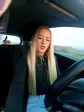 Snapshot of DeeA_Blondy chatting on November 12, 2025, 5:19 am DeeA Blondy online show from November 12, 2025, 5:19 am