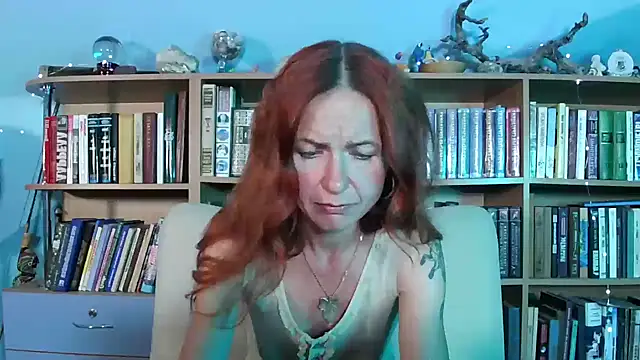 Snapshot of Foxilady357 chatting on July 1, 2026, 1:24 pm Foxilady357 online show from July 1, 2026, 1:24 pm