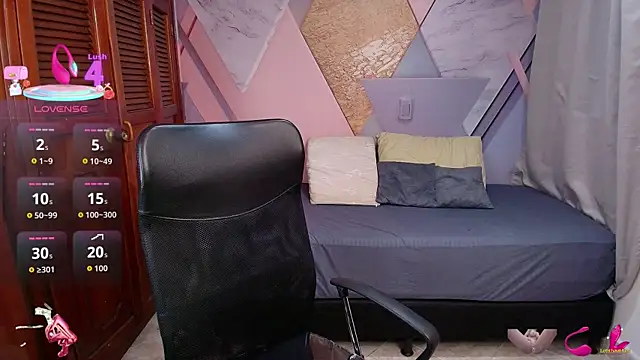 sharlottxl online show from December 20, 2025, 1:12 am