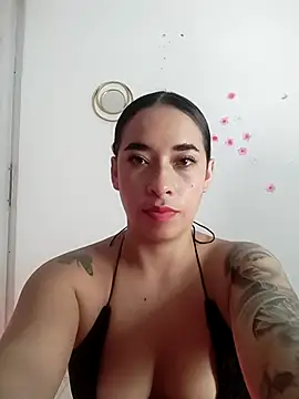 Snapshot of Valenn_fernandez chatting on June 24, 2026, 7:57 pm Valenn fernandez online show from June 24, 2026, 7:57 pm