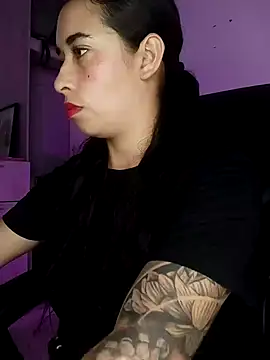 Snapshot of Valenn_fernandez chatting on June 26, 2026, 10:03 pm Valenn fernandez online show from June 26, 2026, 10:03 pm