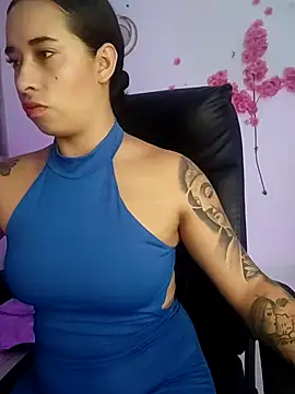 Snapshot of Valenn_fernandez chatting on July 7, 2026, 8:57 pm Valenn fernandez online show from July 7, 2026, 8:57 pm