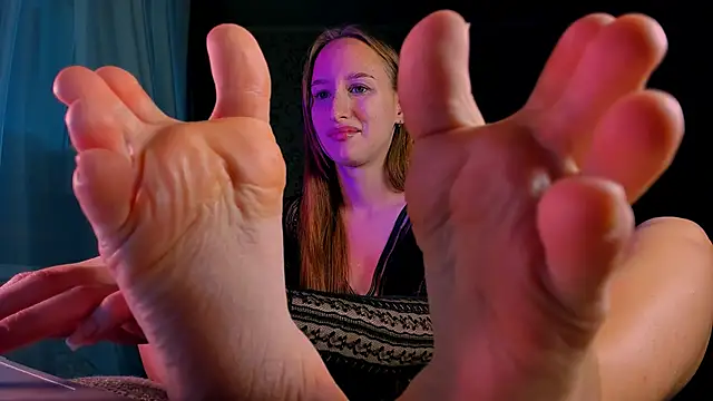 DarcySiren online show from October 21, 2025, 10:38 am