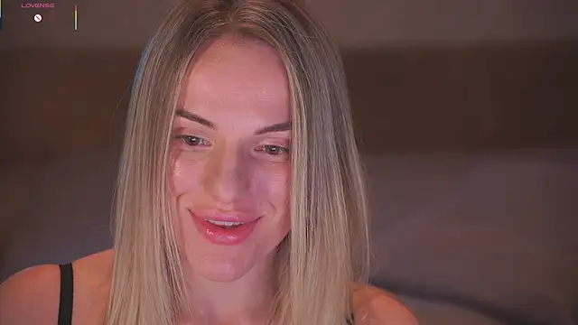 Vanille Mystery online show from April 11, 2026, 1:32 am