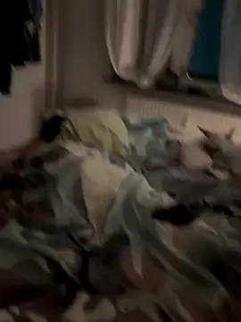 Snapshot of EUxCouple chatting on November 12, 2025, 7:24 pm EUxCouple online show from November 12, 2025, 7:24 pm