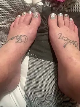 kmaddycakes1 online show from February 26, 2026, 9:30 am