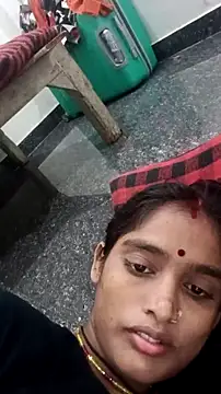 Snapshot of Guriya0076 chatting on September 15, 2025, 10:59 am Guriya0076 online show from September 15, 2025, 10:59 am