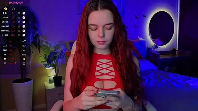 Snapshot of BellaDevile_ chatting on October 23, 2025, 8:24 am BellaDevile online show from October 23, 2025, 8:24 am