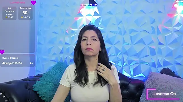 Snapshot of SabinaDeluxe_cg chatting on November 15, 2025, 12:34 pm SabinaDeluxe cg online show from November 15, 2025, 12:34 pm